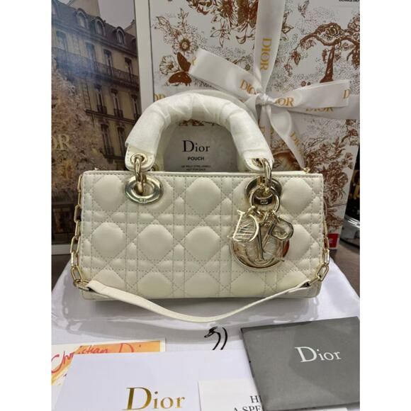 New in Box DIOR VIP Beaute Makeup Cream Quilted with silver Hardware - Picture 1 of 7